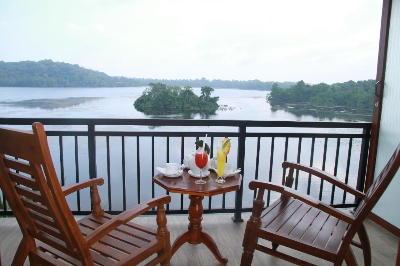 Sanu Lagoon Resort & Spa Tangalle Buitenkant foto