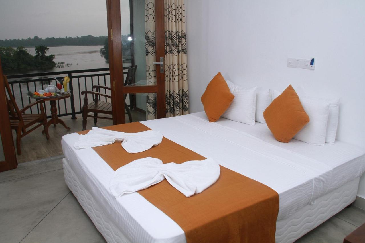 Sanu Lagoon Resort & Spa Tangalle Buitenkant foto