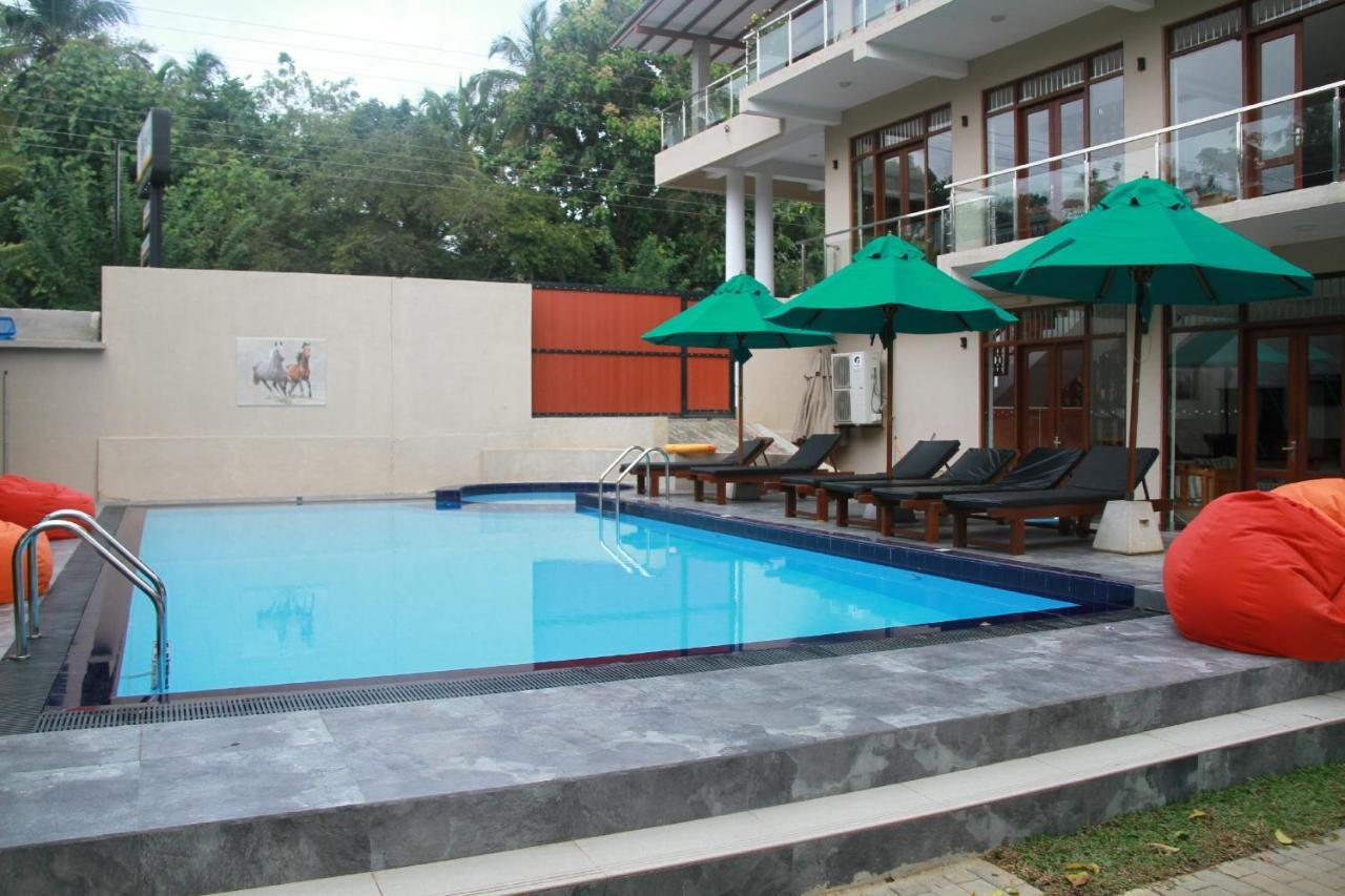 Sanu Lagoon Resort & Spa Tangalle Buitenkant foto