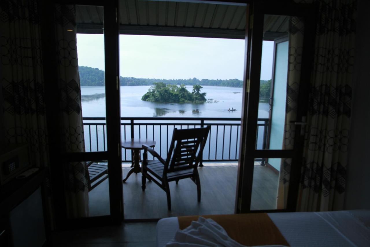 Sanu Lagoon Resort & Spa Tangalle Buitenkant foto